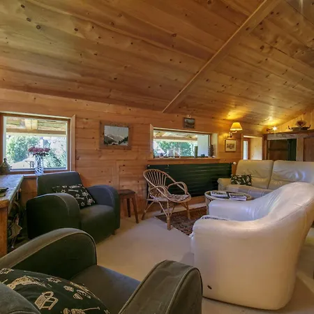 Chalet Du Croz 1 Mont Blanc View - 4 En-Suites & Sleeps 8 - Happy Rentals *